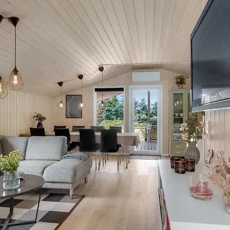 4 Bedroom Lovely In Σπίτι διακοπών